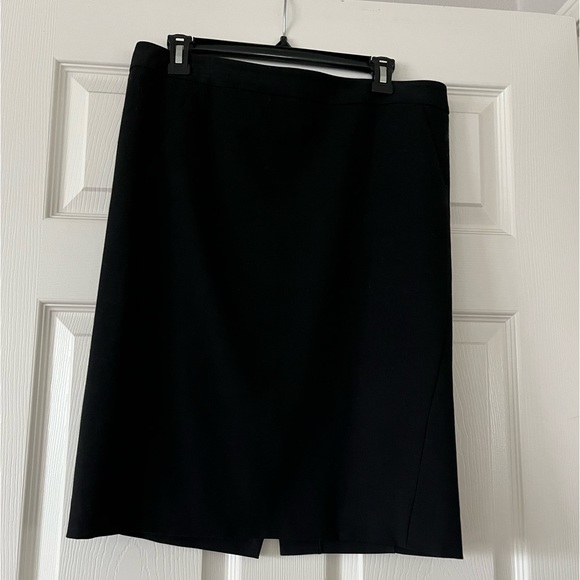 LOFT Pencil Skirt - Picture 2 of 4